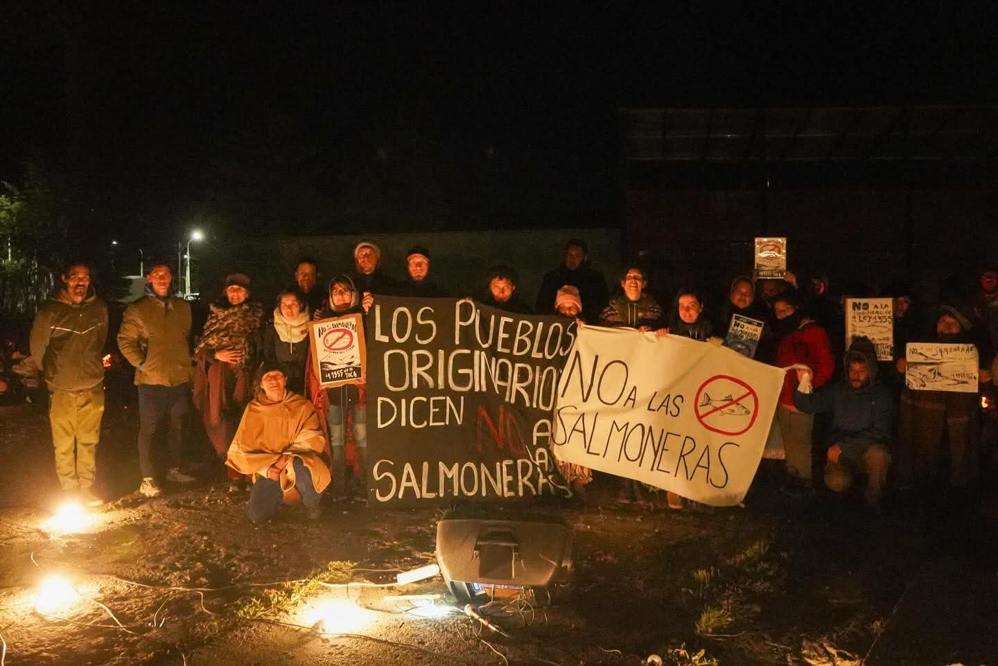 “No es desarrollo: es sacrificio”. El reclamo selk’nam contra las salmoneras 