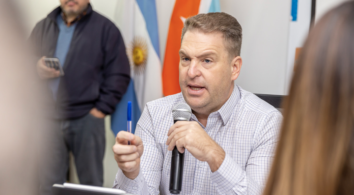 Von der Thusen ponderó el trabajo en comisiones