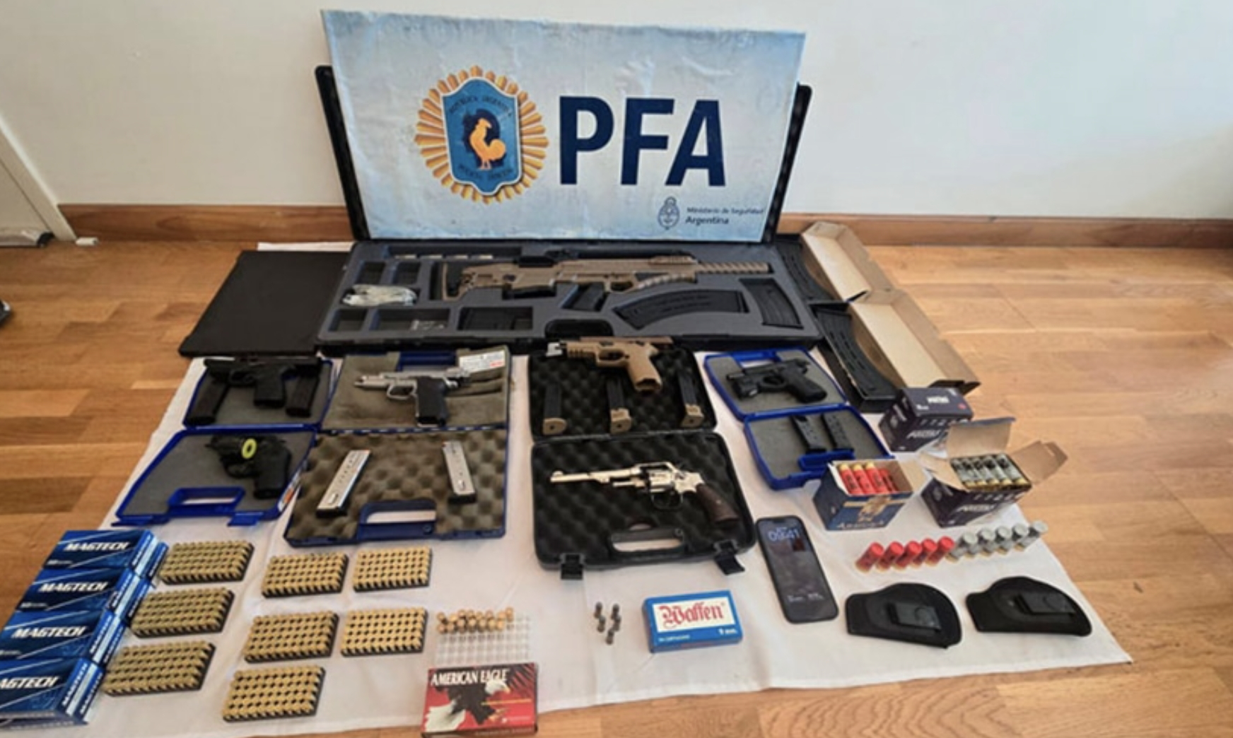 Desarticulan red nacional de tráfico de armas: hubo operativos en Tierra del Fuego y 35 detenidos