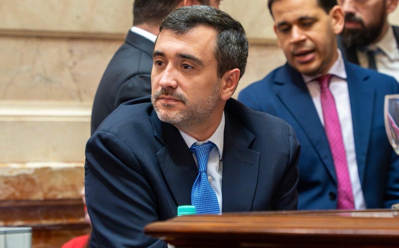 Coto propone instituir el día nacional en honor al Almirante Brown