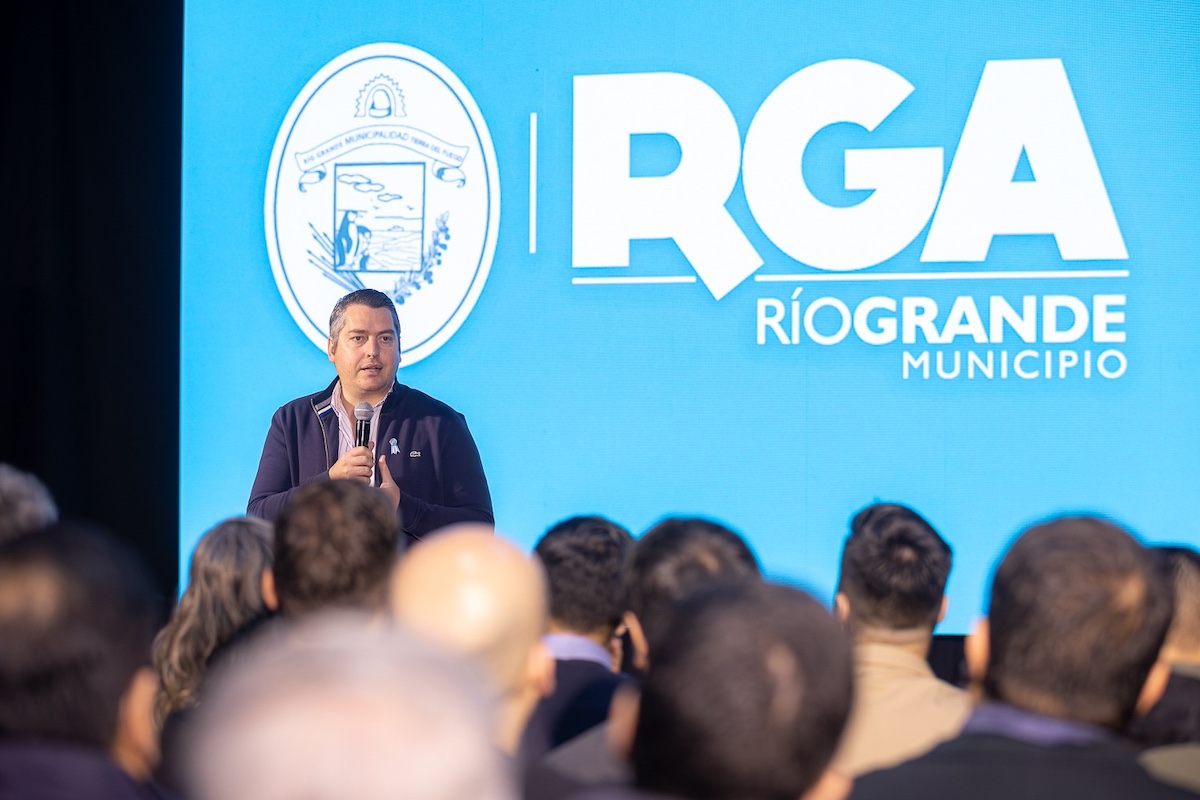 Perez inauguró el Centro de Monitoreo Urbano para reforzar la prevención y la respuesta ante emergencias