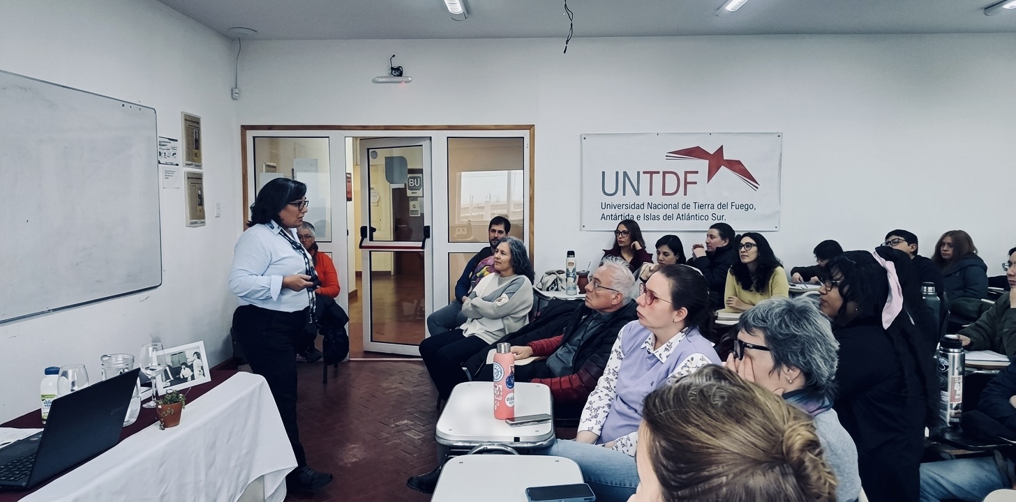 Un estudio de la UNTDF concluye que el conflicto docente pasó de la resistencia al ajuste a la confrontación directa con el poder político