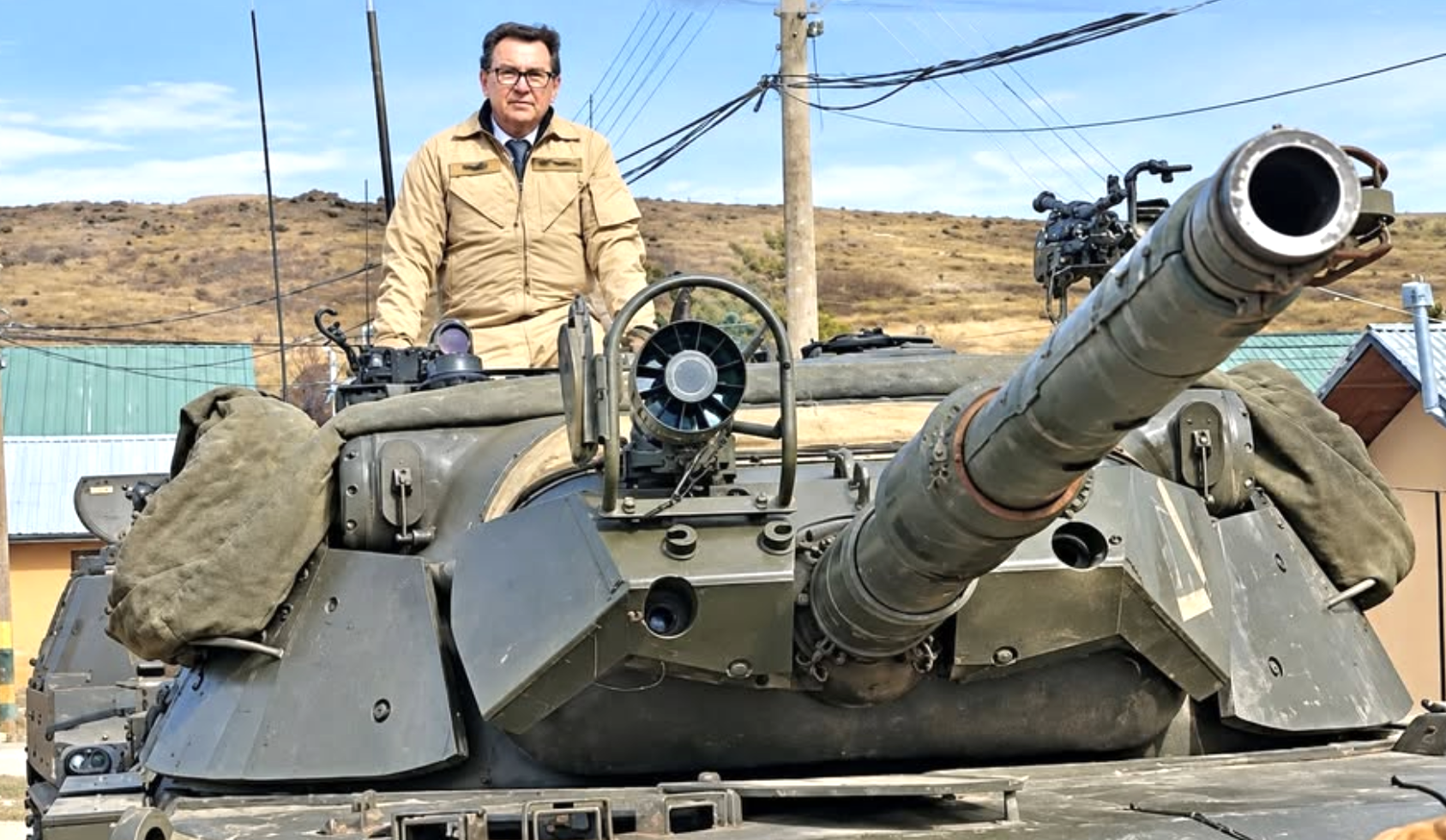 El ministro de Defensa chileno dice que Gran Bretaña “ejerce soberanía” en Malvinas hace 200 años