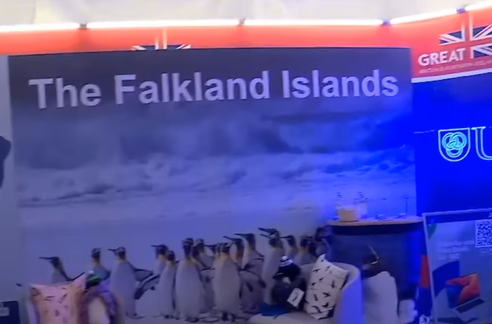 Argentina reclamó a Uruguay por un stand británico que promociona las “Falklands” en Expo Prado