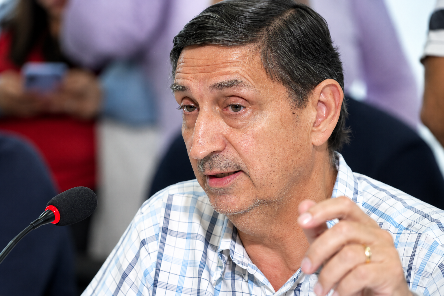 Tavarone justificó el apoyo a la ampliación presupuestaria y advirtió al Ejecutivo municipal