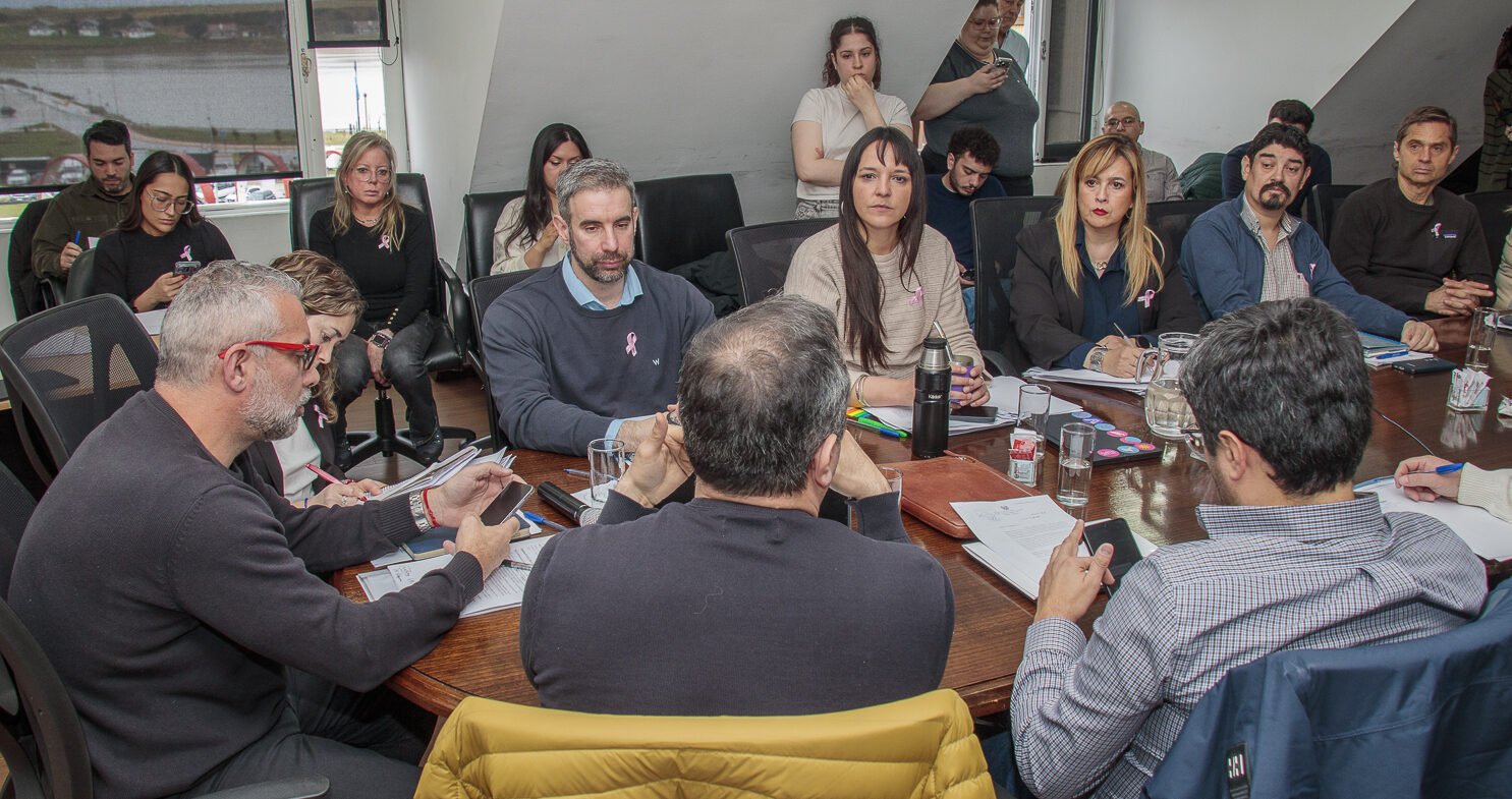Funcionarios brindaron precisiones sobre el financiamiento educativo