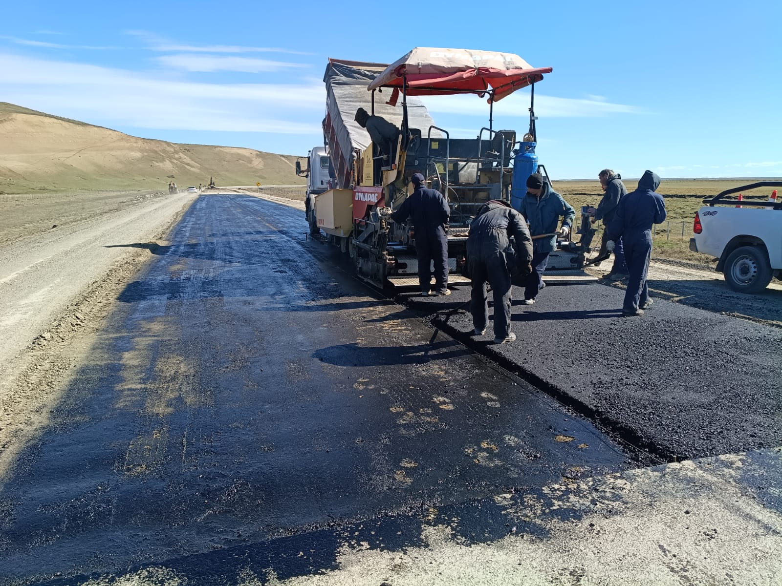Rutas: avanzan los trabajos de repavimentación en San Sebastián y la Ruta 3 antes del éxodo vacacional
